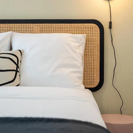 2 Bedroom 2 Min From The Train Stations! リール