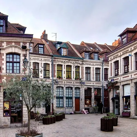Apartment 2 Bedroom 2 Min From The Train Stations! Lille